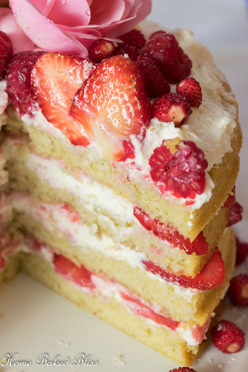 Revealing the inside layers of the berry layer cake.