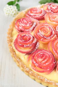 apple rose tart, apple rose, apple roses, apple rose recipe, how to make apple roses, apple tart, apple tart recipe, Mother's Day recipe, Mother's Day recipe idea, tart recipe, how to make tart