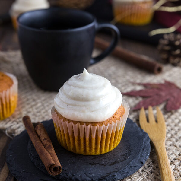 Pumpkin-Cupcakes-with-Cinnamon-Frosting-2.jpg